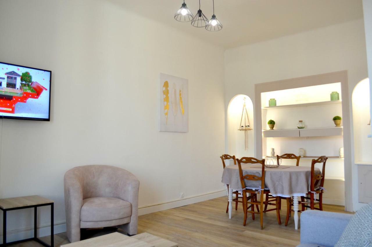 2 Pieces Liberte Plein Centre Apartment Saint-Raphael  Exterior photo